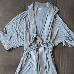 Bump in the night maternity robe